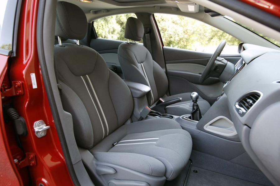  Dodge Dart 2012 года  (фото 76 из 145)
